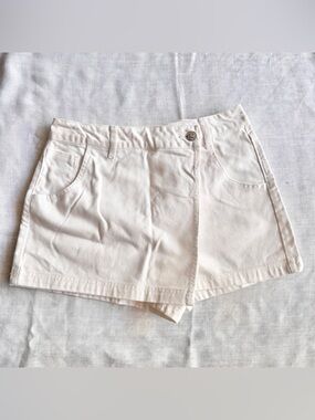 Forever 21 white denim skort, size medium